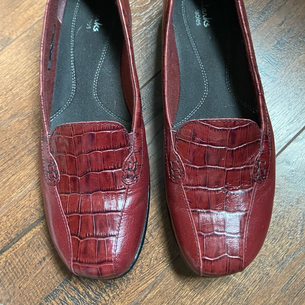 Clarks Leather Croc Dark Red Shoes